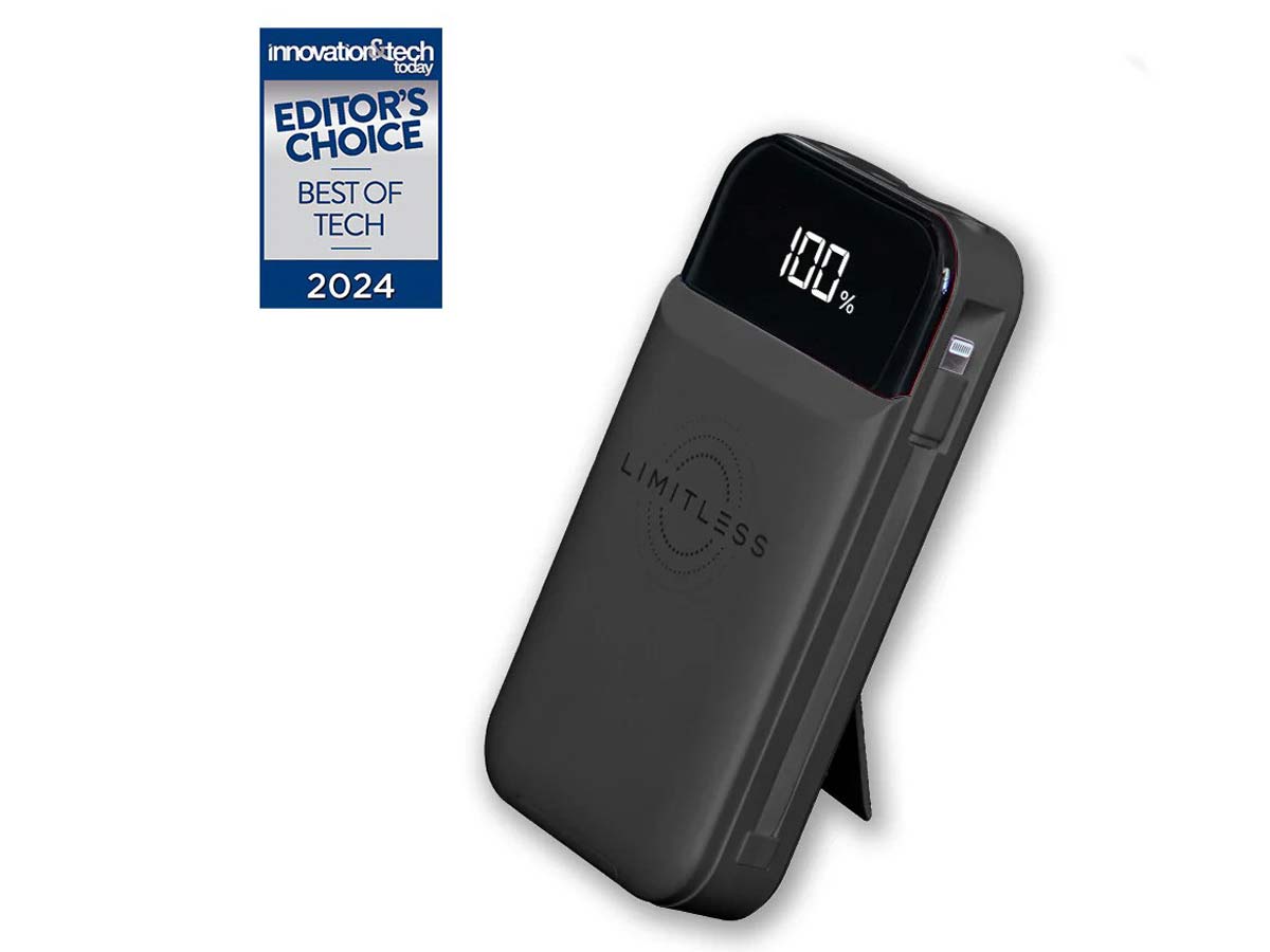 LIMITLESS power bank with digital display, built-in plug, and 2024 Editor’s Choice badge.